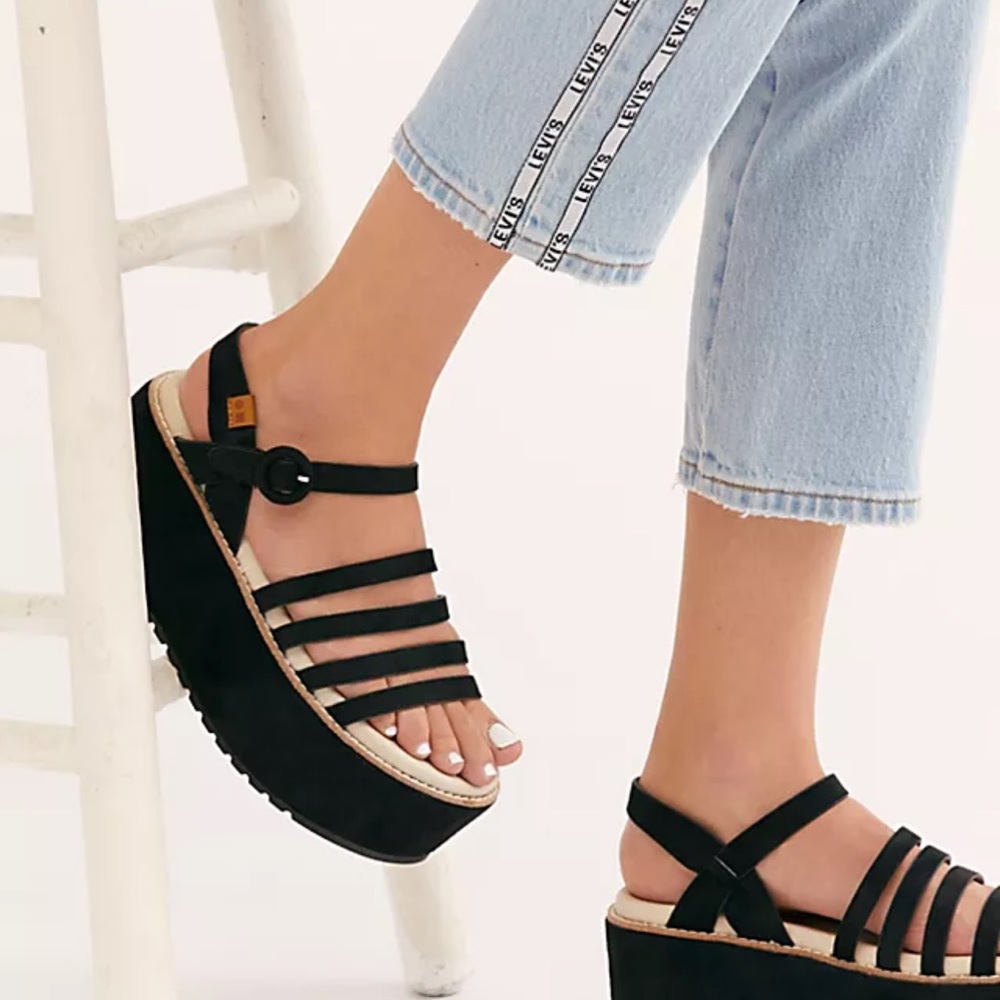 LOOKING FOR FREE PEOPLE CENIE COOLWAY SANDALS